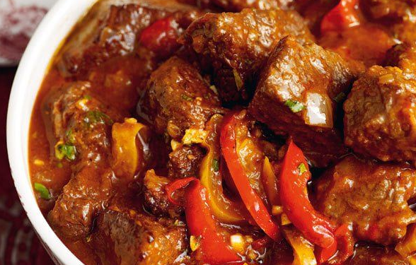 Ungarisches Gulasch Pörkölt