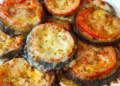 Auberginentörtchen mit Tomaten und Käse: So bereiten Sie diese tolle Vorspeise zu
