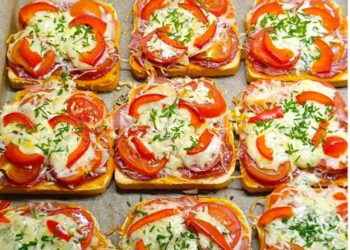 Heute Morgen Tomaten Mozzarella Toast im Ofen gebacken