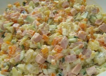 5 Tassen Salat das kommt bei mir öfters auf dem Tisch