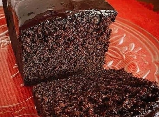 Herrlicher Schokoladenkuchen mit 250 g Doppelrahm-Frischkäse