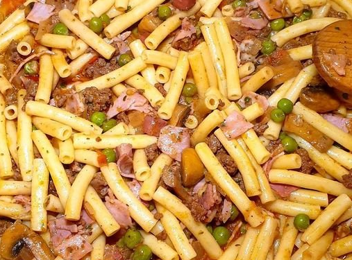 Hirtenmakkaroni mit 300 g Hackfleisch in wenigne Minuten zubereitet