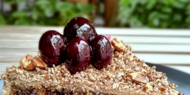 βοΈ Espresso-Nuss-Torte mit Kirschen β Kaffeegenuss trifft Fruchtigkeit! π
