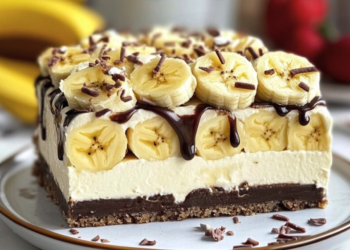 Bananensplit Torte ohne Backen – Süßer Genuss in nur wenigen Minuten!
