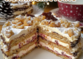 🎄🍰 Friesische Weihnachtstorte – Festlicher Genuss mit Pflaumenmus und Sahne! 🍰✨