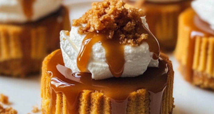 🎃 Mini Kürbis-Käsekuchen mit gesalzener Karamellsauce 🎃