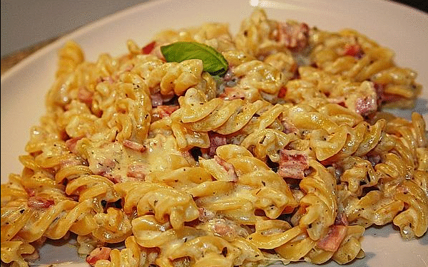 Schmand – Schinken Nudeln