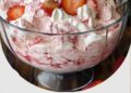 Ein wahrer Traum Erdbeer Dessert mit Joghurt in nur 2–3 Minuten
