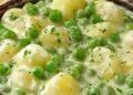 Rahmkartoffeln und Erbsen