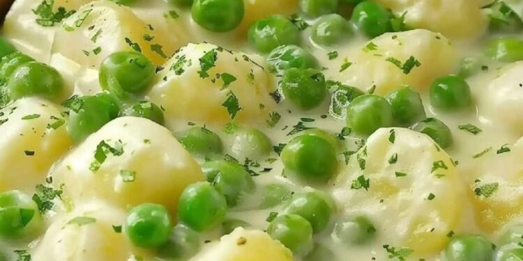Rahmkartoffeln und Erbsen
