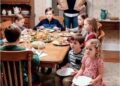 Als ich bei meinen Eltern ankam, saßen meine Kinder in der Ecke mit…